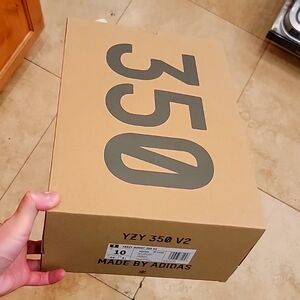 Yeezy empty box